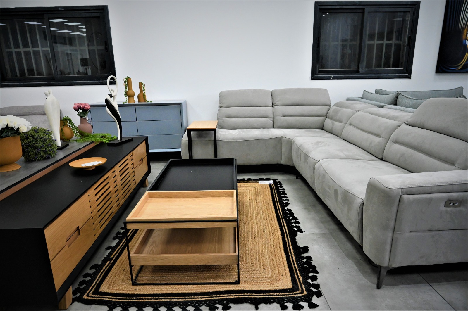 WhatsApp Image 2023-03-02 at 9.00.33 PM.jpeg